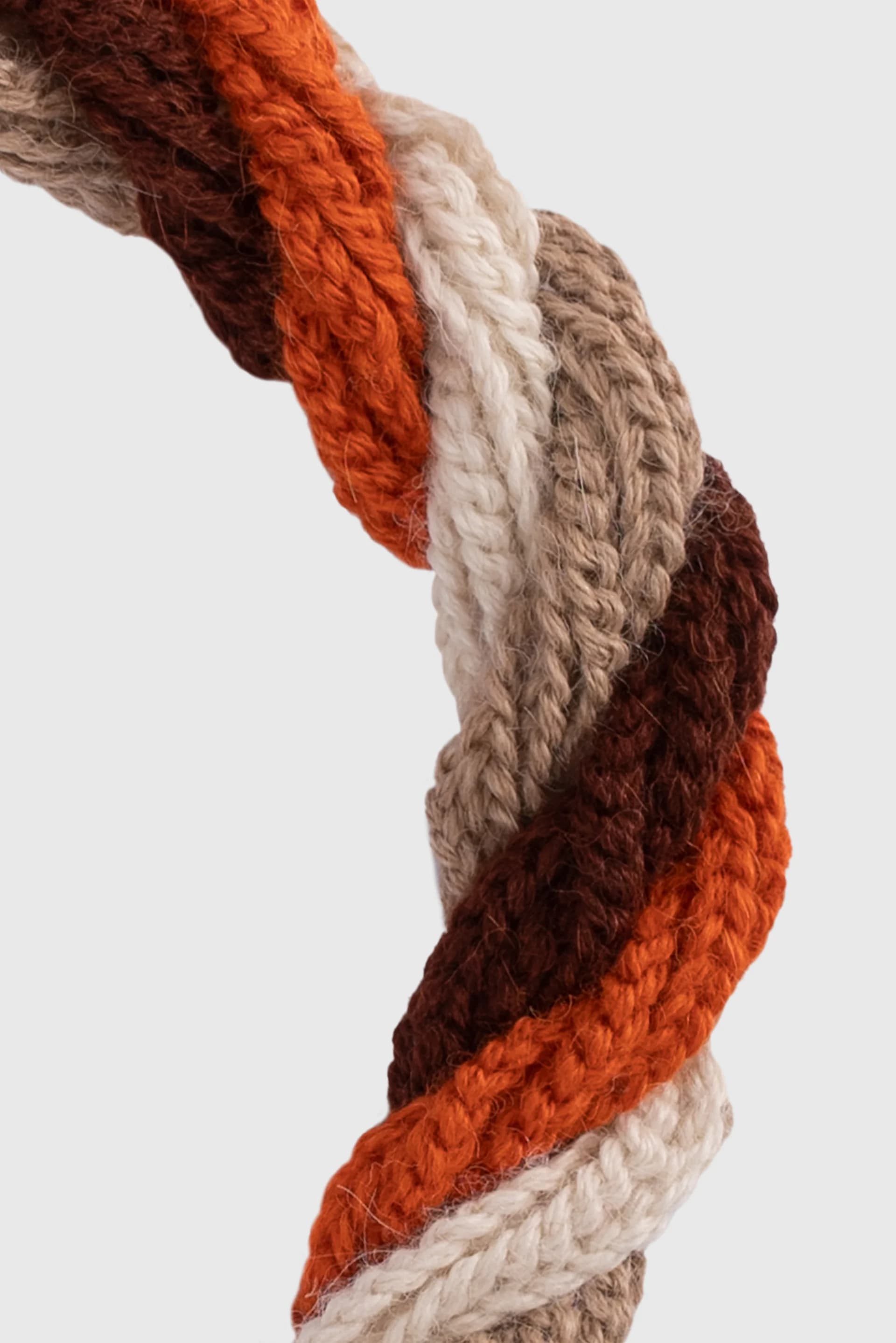 Collar Twist 2